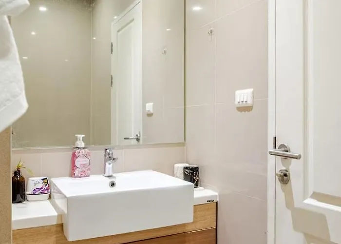 2br Next Phrom Phonybts Sukhumvit